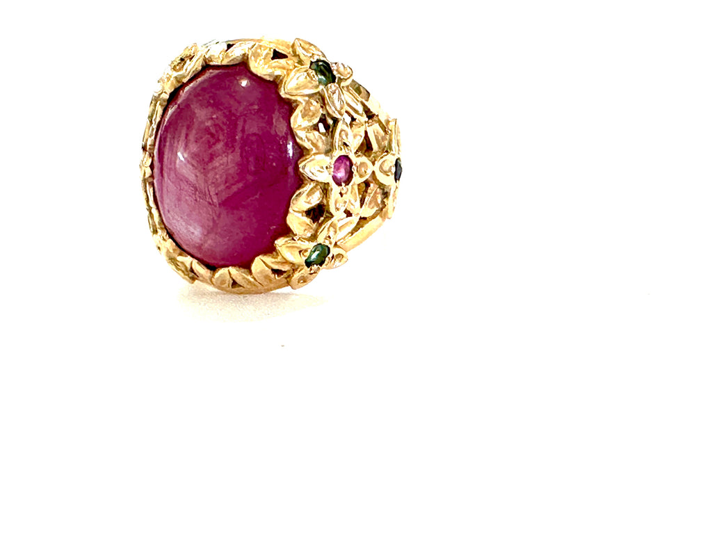 Royal Ruby gold Ring