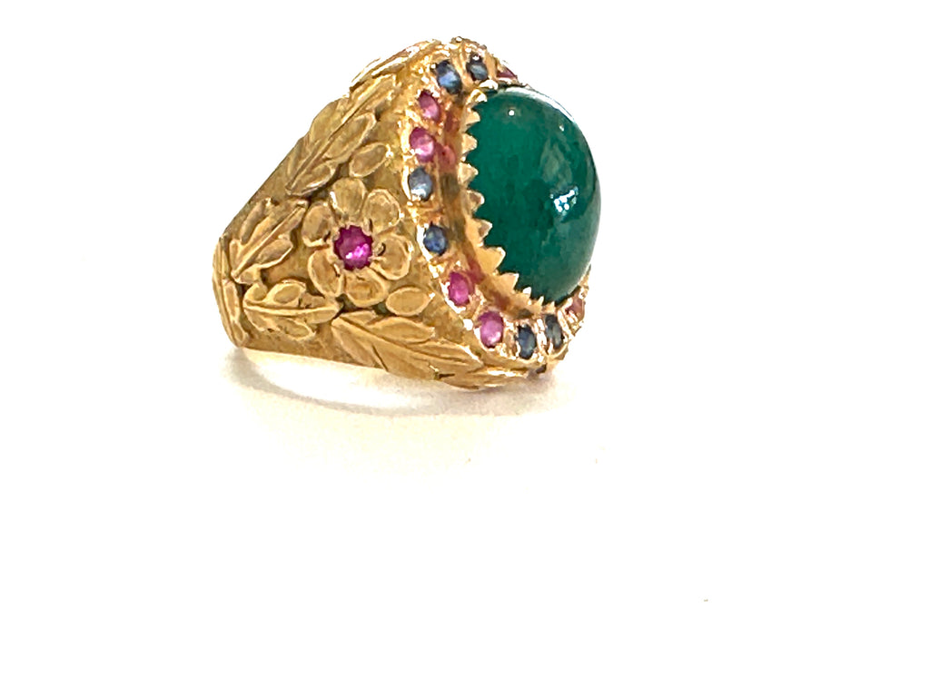 Emerald gold Ring .