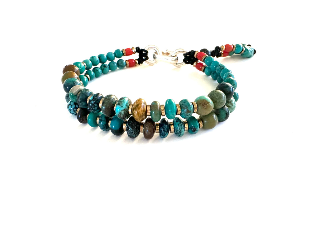 Bracelet with Turquoise beads and red coral.
