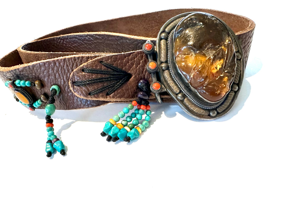 Brown leather belt with Caved Amber buckle